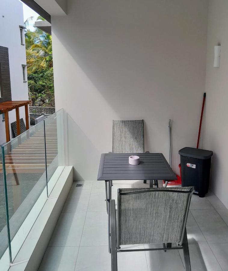Appt Neuf De 2Ch Ds Residence Avec Piscine, Route Cotiere Grand Baie Exterior photo